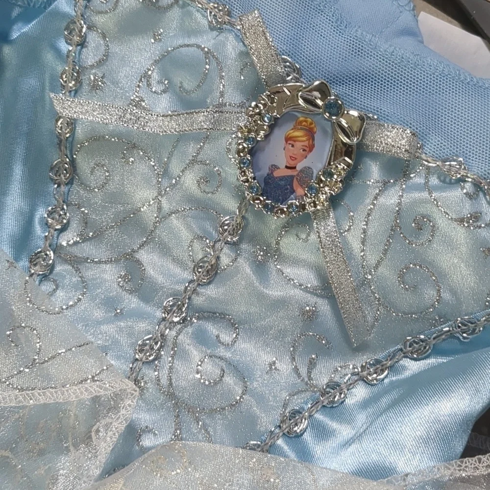 DISNEY baby Cinderella costume size 6-12 months - Picture 3 of 5